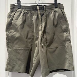 Lululemon Bowline 5” Olive Green Men's Shorts